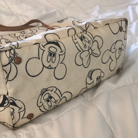 ❌ SOLD Petunia Pickle Bottom Downtown Tote Disney - Picture 4 of 6